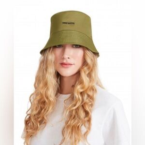 New!!! Steve Madden ✨️ Women’s Bucket Hat
